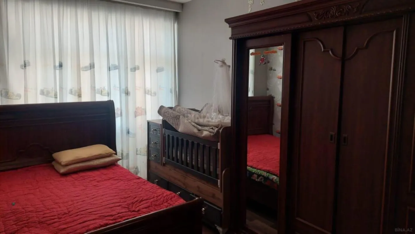 Satılır 3 otaqlı mənzil 114 m²
