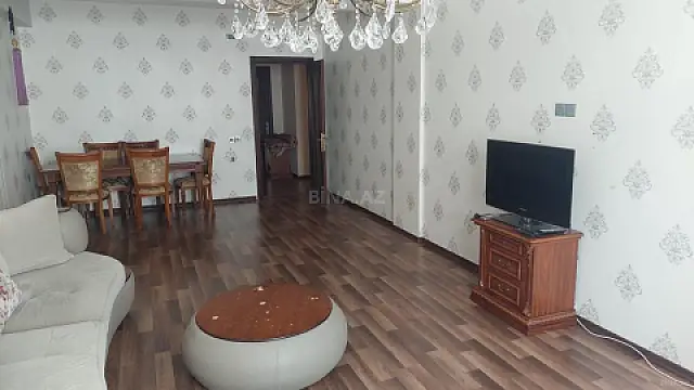 Satılır 3 otaqlı mənzil 114 m²