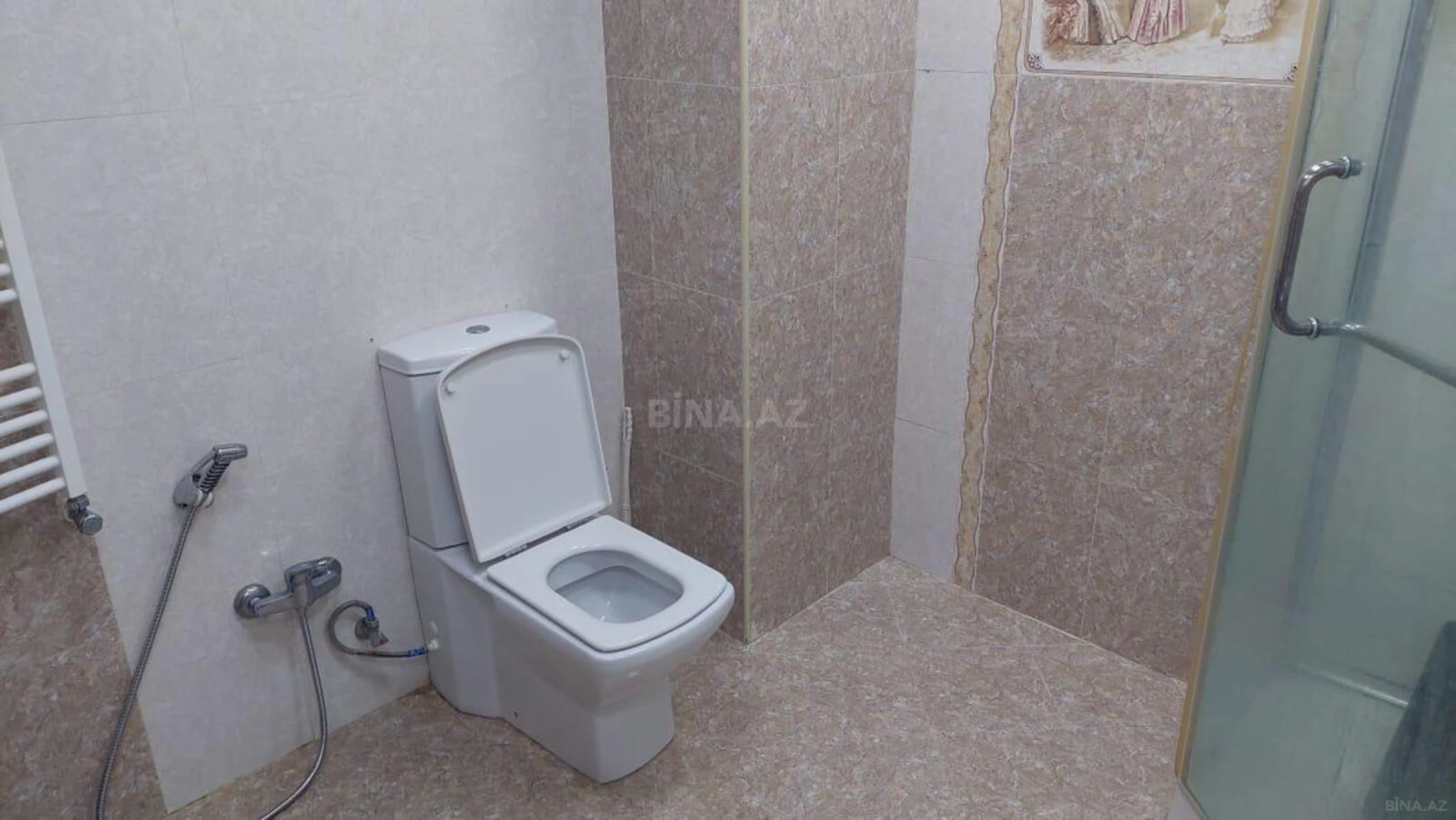 Satılır 3 otaqlı mənzil 114 m²