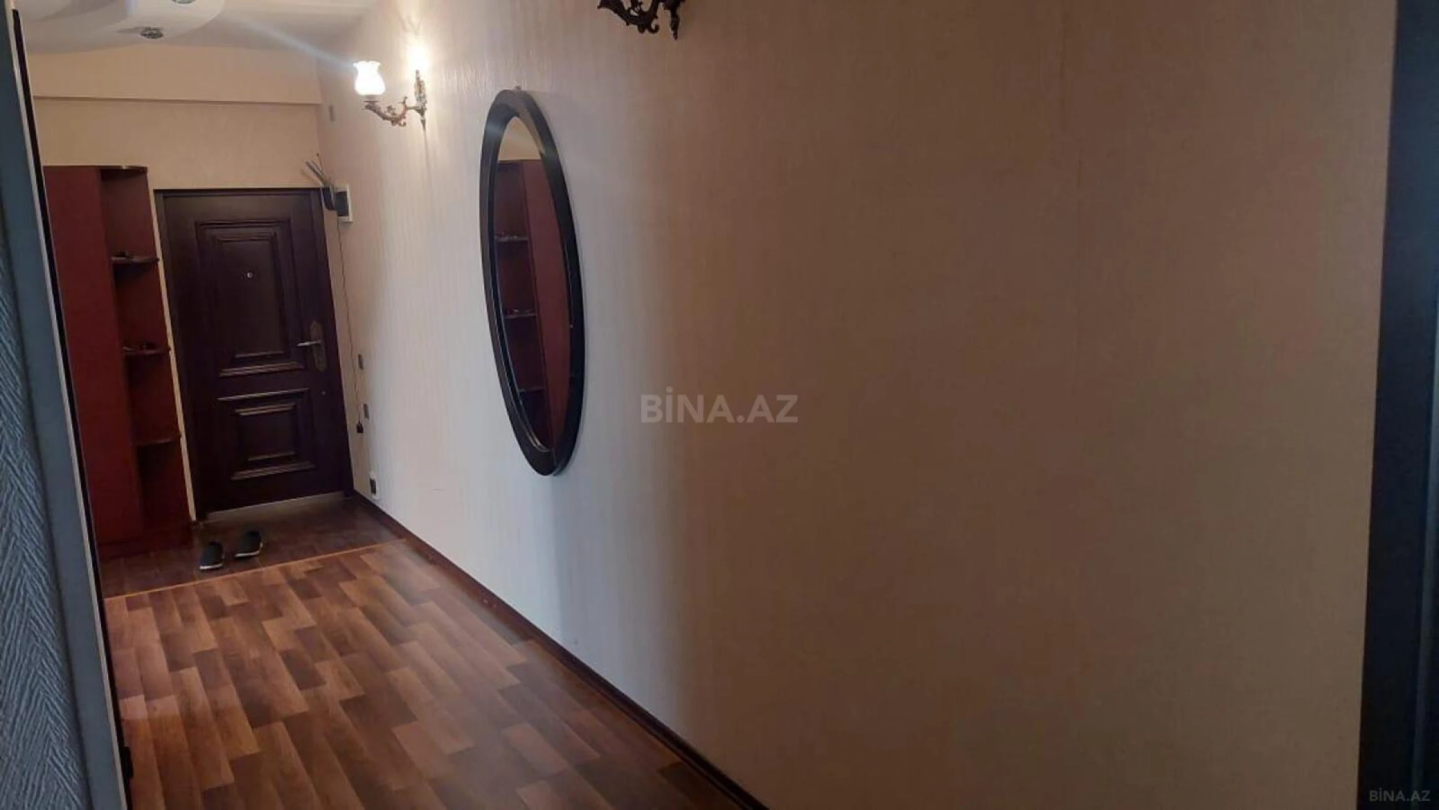 Satılır 3 otaqlı mənzil 114 m²