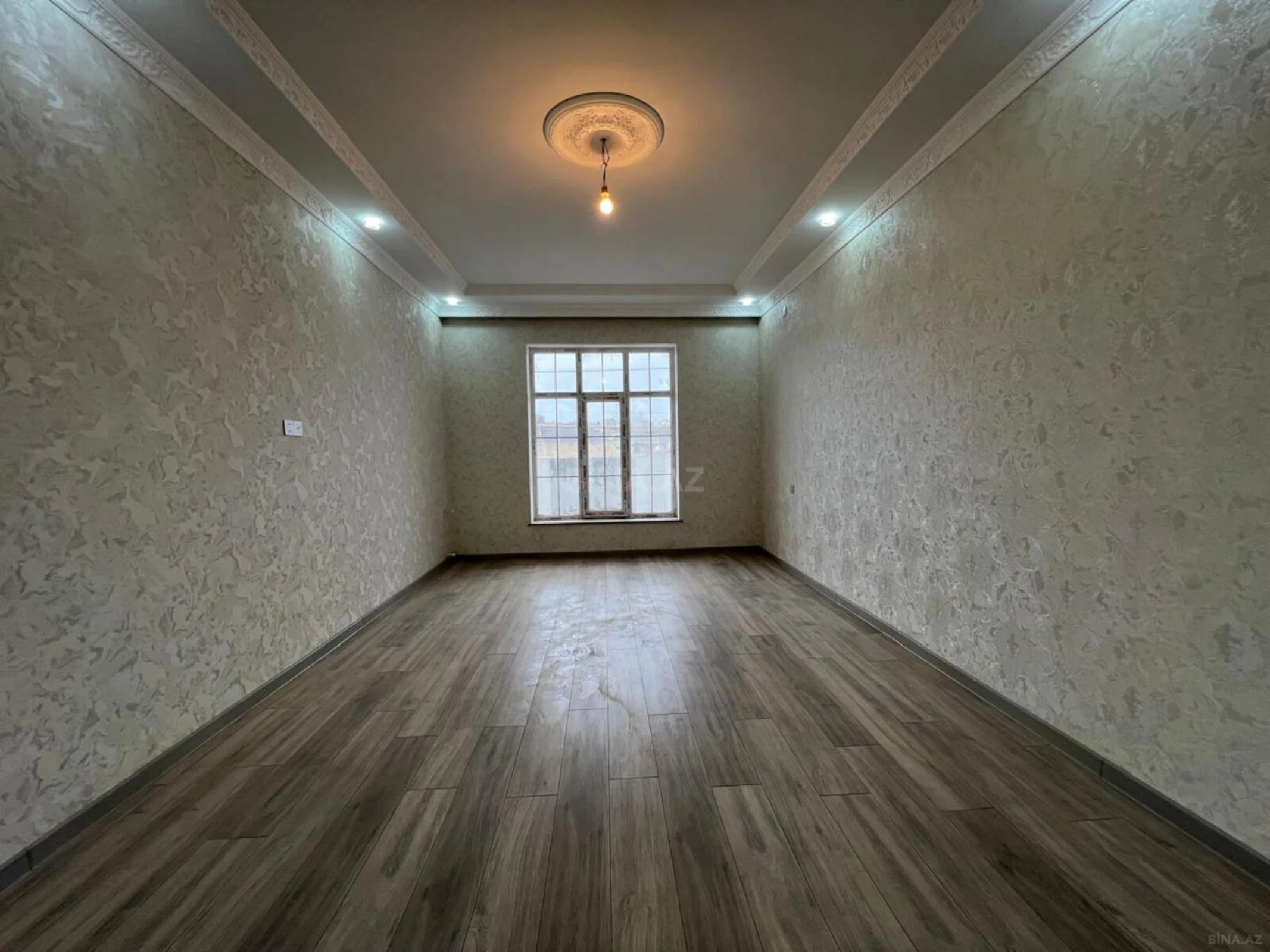 Satılır 4 otaqlı həyət evi 150 m²