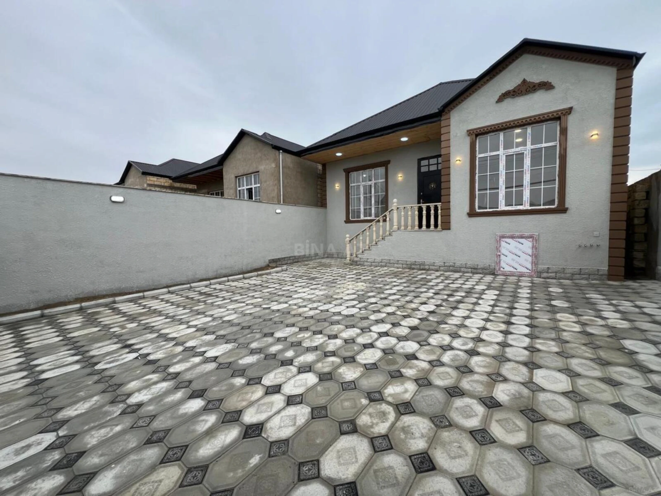 Satılır 4 otaqlı həyət evi 150 m²