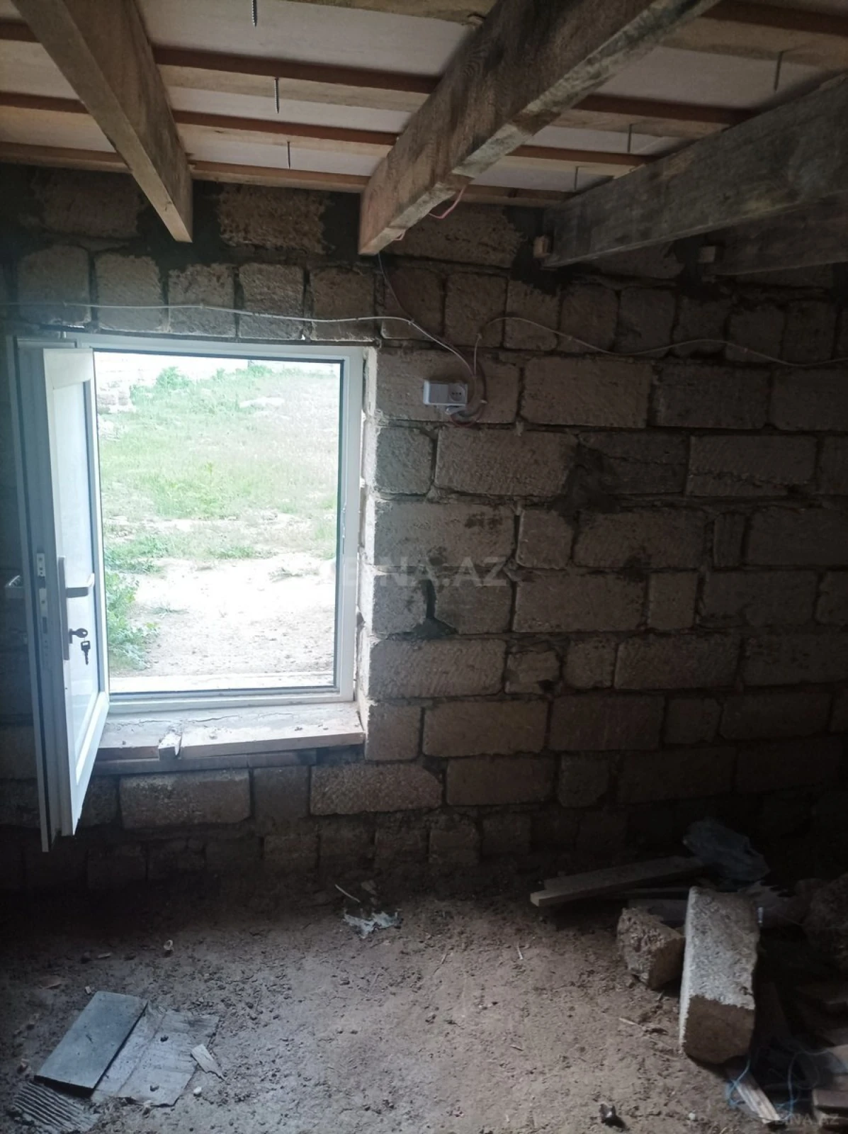 Satılır 4 otaqlı həyət evi 127 m²