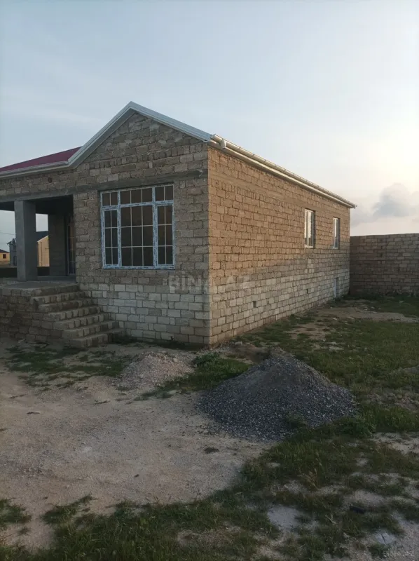 Satılır 4 otaqlı həyət evi 127 m²