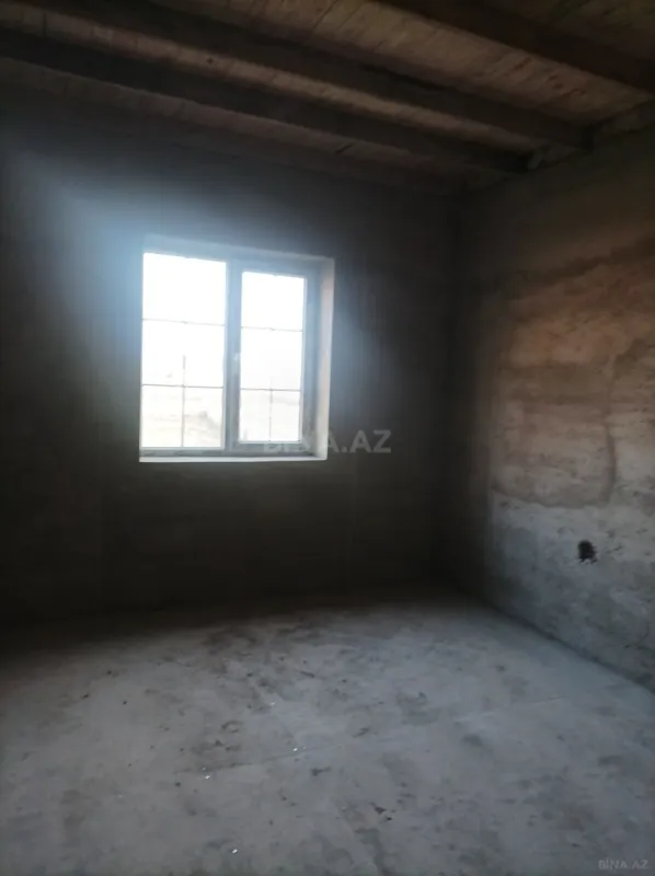 Satılır 4 otaqlı həyət evi 127 m²