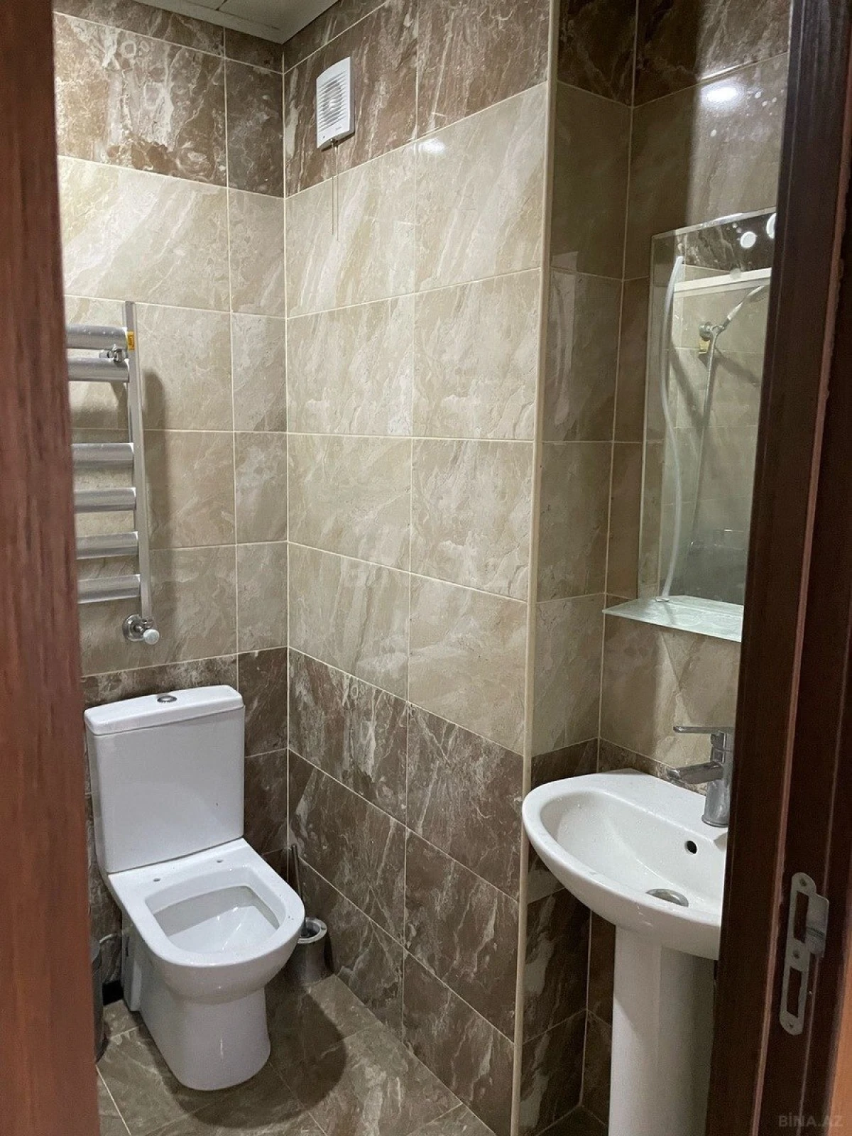 Satılır 2 otaqlı mənzil 65 m²