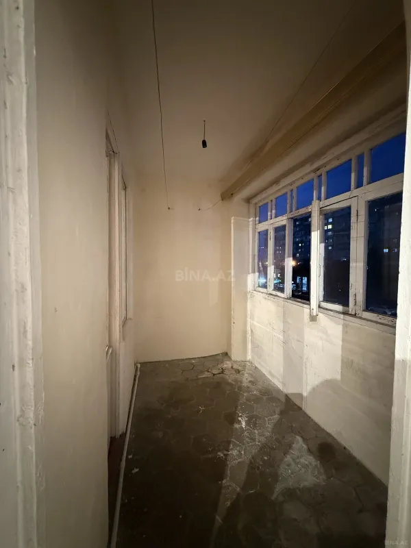 Satılır 4 otaqlı mənzil 100 m²