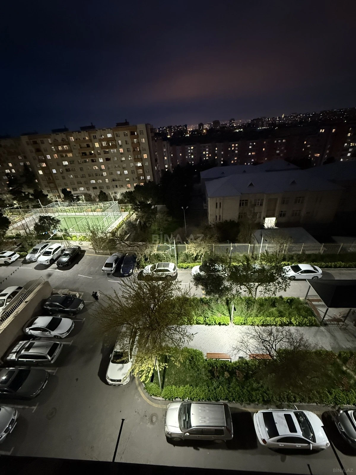 Satılır 4 otaqlı mənzil 100 m²