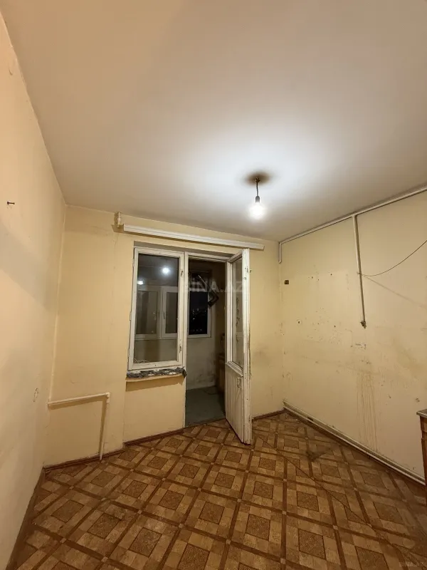 Satılır 4 otaqlı mənzil 100 m²