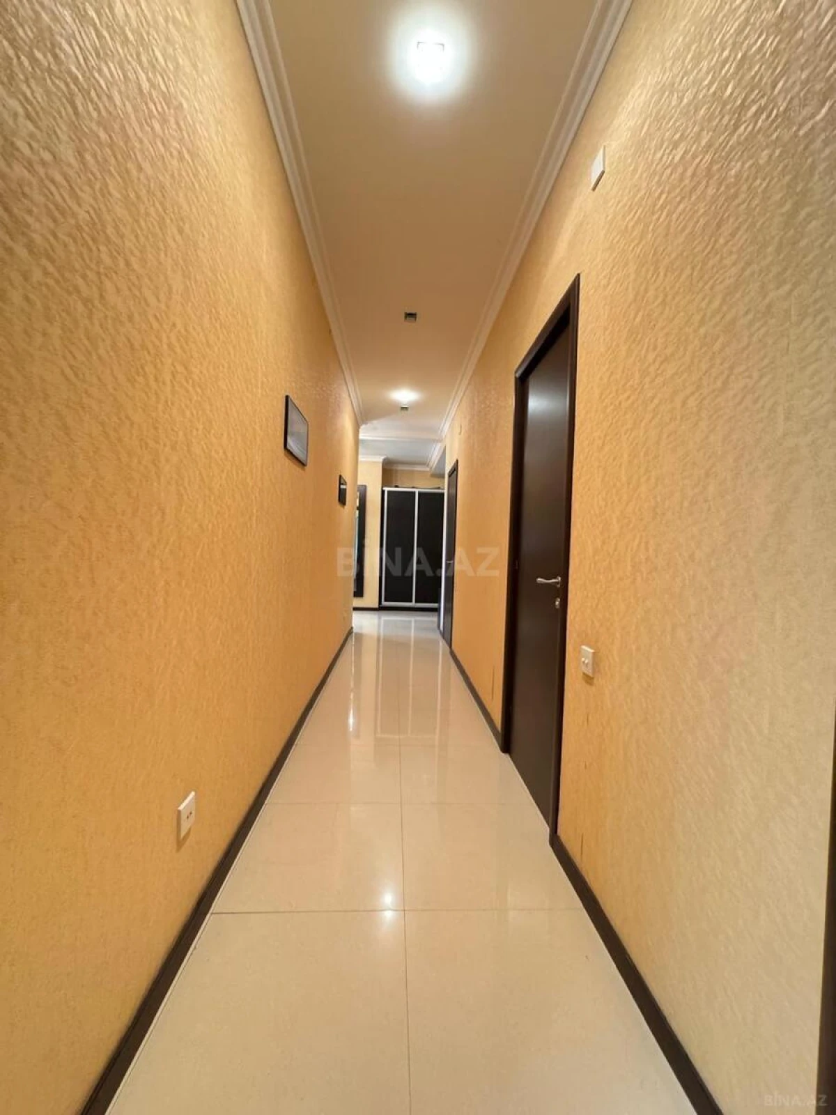 Satılır 2 otaqlı mənzil 90 m²