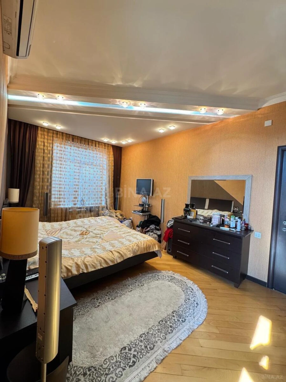 Satılır 2 otaqlı mənzil 90 m²