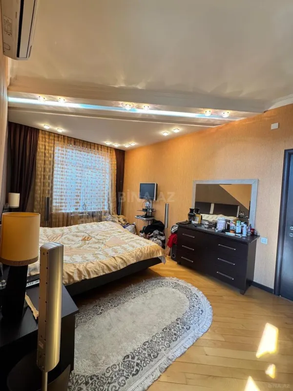 Satılır 2 otaqlı mənzil 90 m²