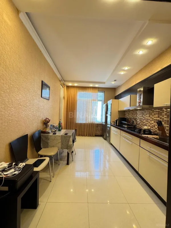 Satılır 2 otaqlı mənzil 90 m²