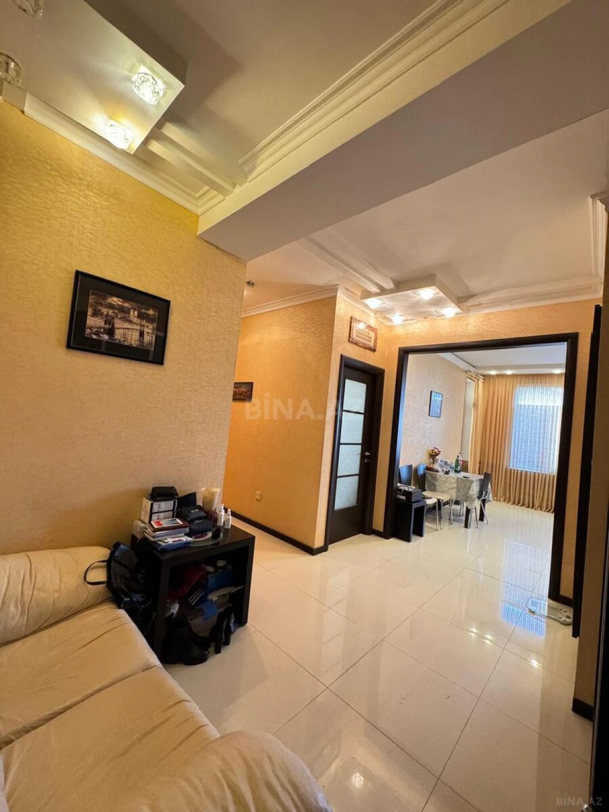 Satılır 2 otaqlı mənzil 90 m²