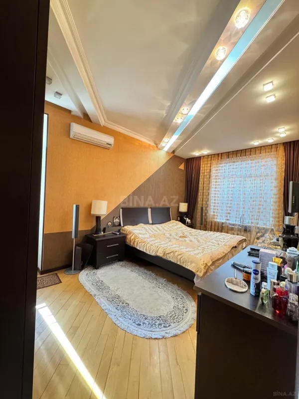 Satılır 2 otaqlı mənzil 90 m²