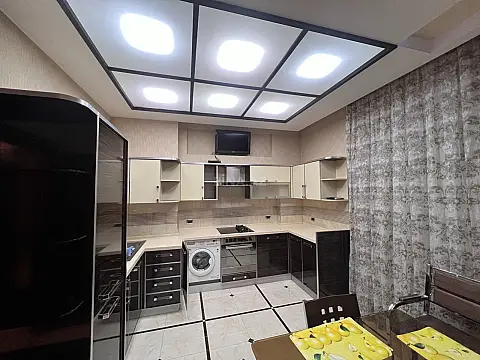 Kirayə verilir 2 otaqlı mənzil 100 m²