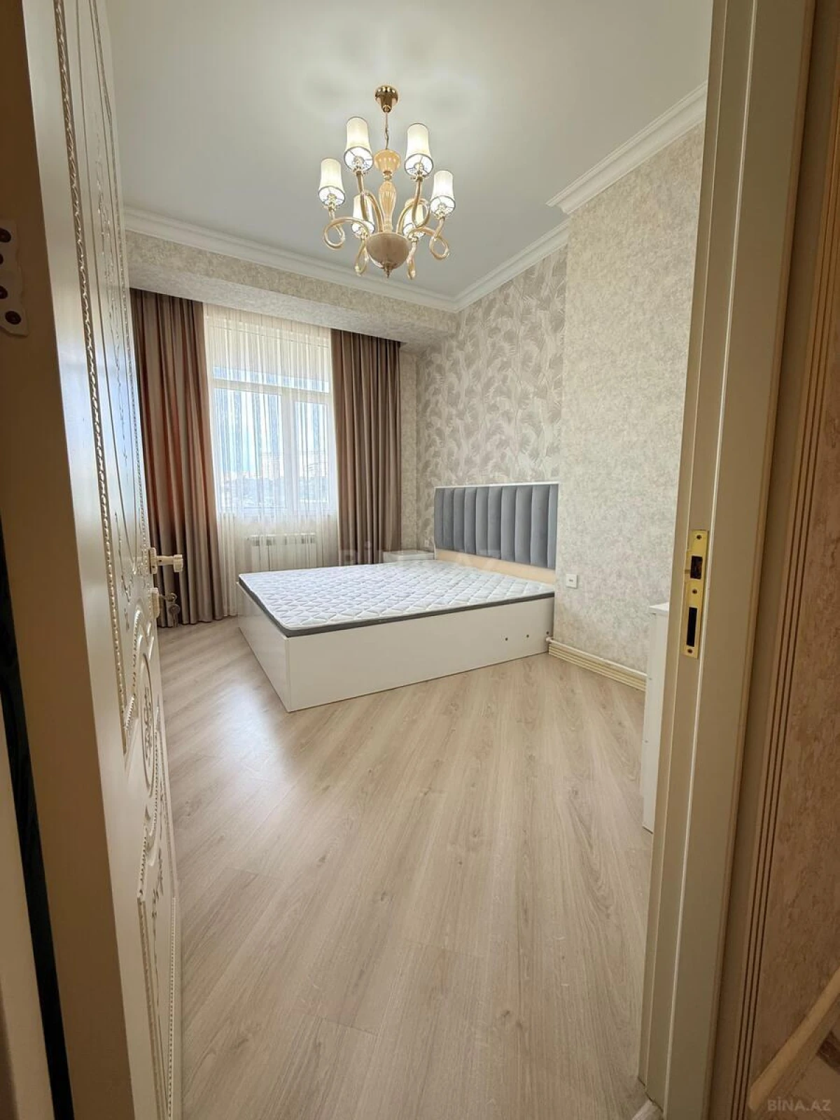 Kirayə verilir 2 otaqlı mənzil 75 m²