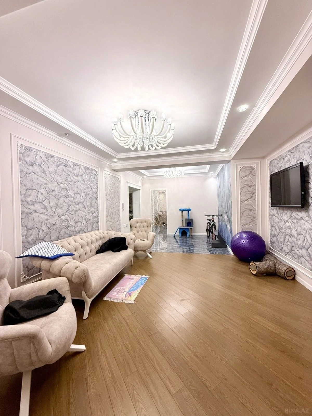 Satılır 3 otaqlı mənzil 210 m²