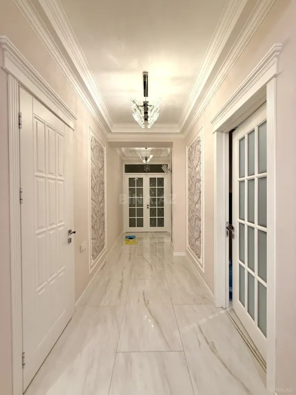 Satılır 3 otaqlı mənzil 210 m²