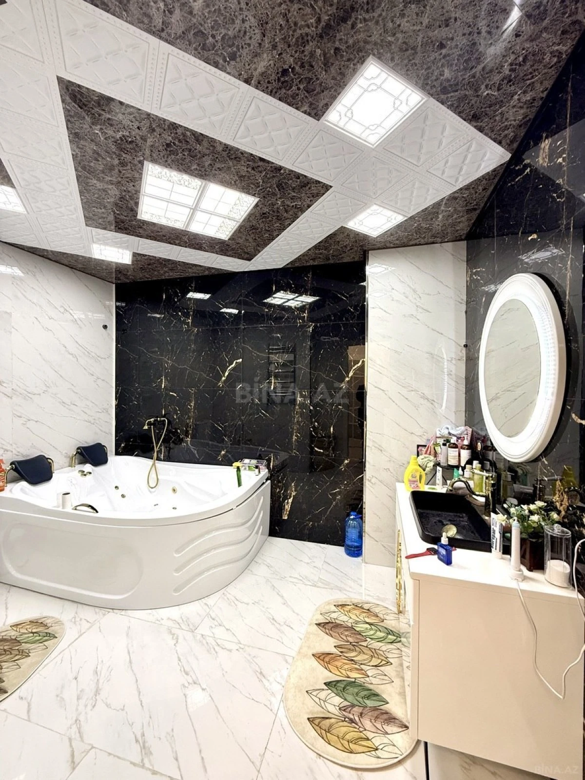 Satılır 3 otaqlı mənzil 210 m²