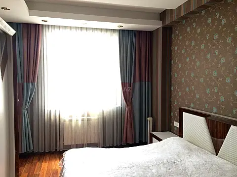 Satılır 3 otaqlı mənzil 117 m²