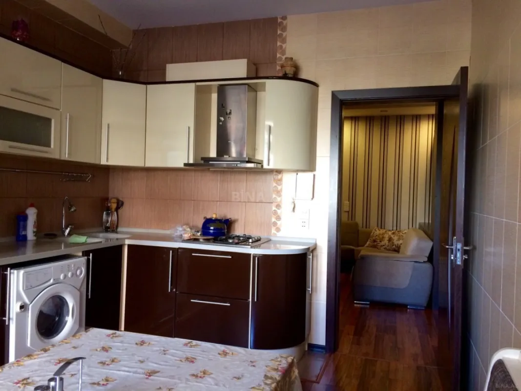 Satılır 3 otaqlı mənzil 117 m²