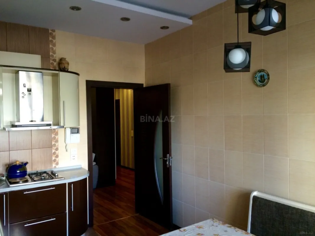 Satılır 3 otaqlı mənzil 117 m²
