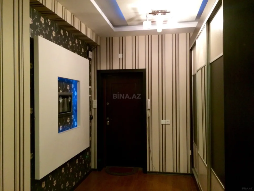 Satılır 3 otaqlı mənzil 117 m²