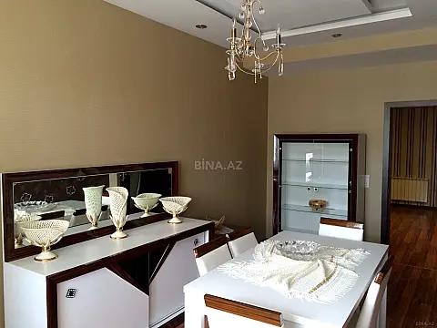 Satılır 3 otaqlı mənzil 117 m²