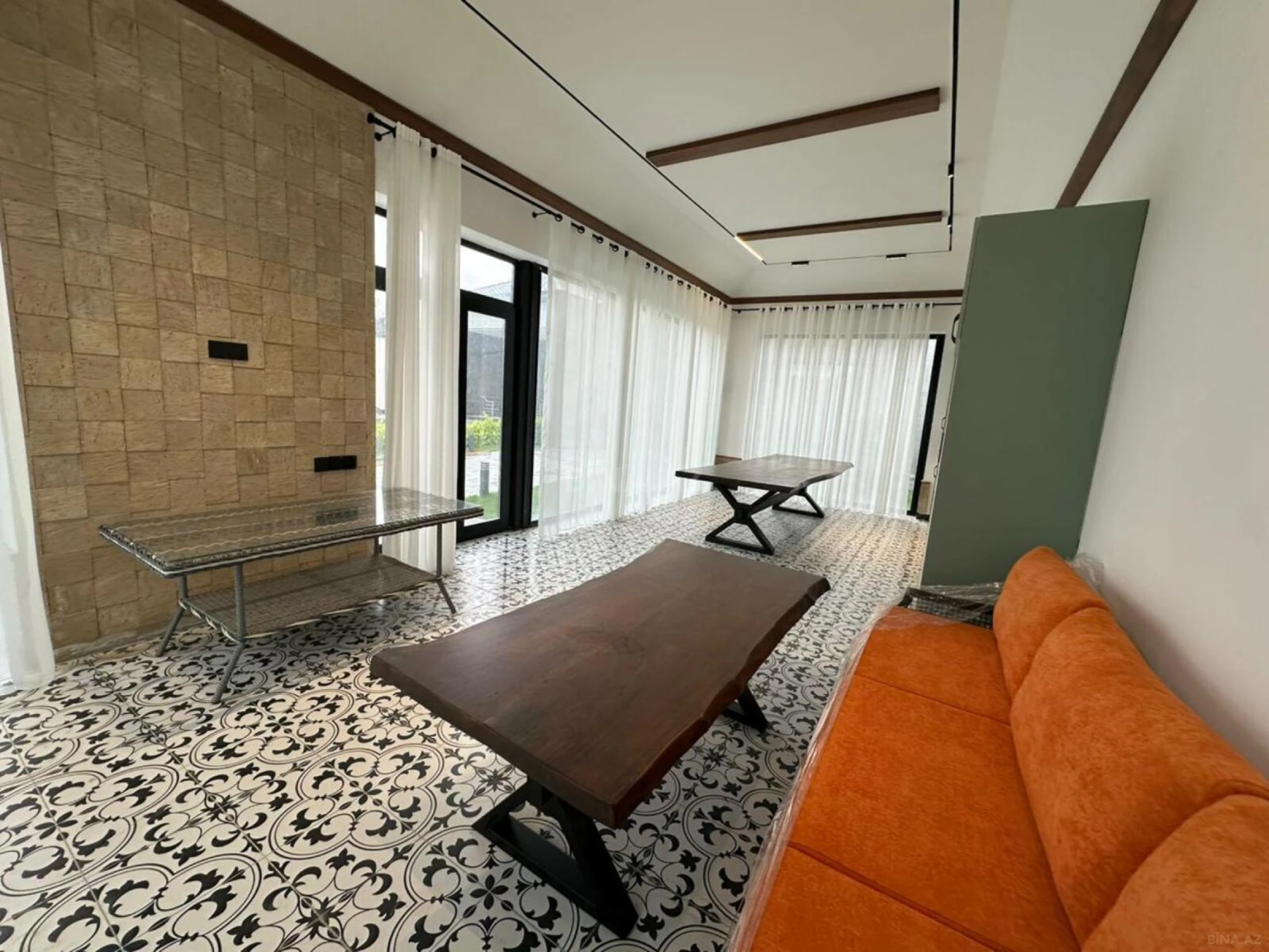 Kirayə verilir 5 otaqlı həyət evi 270 m²