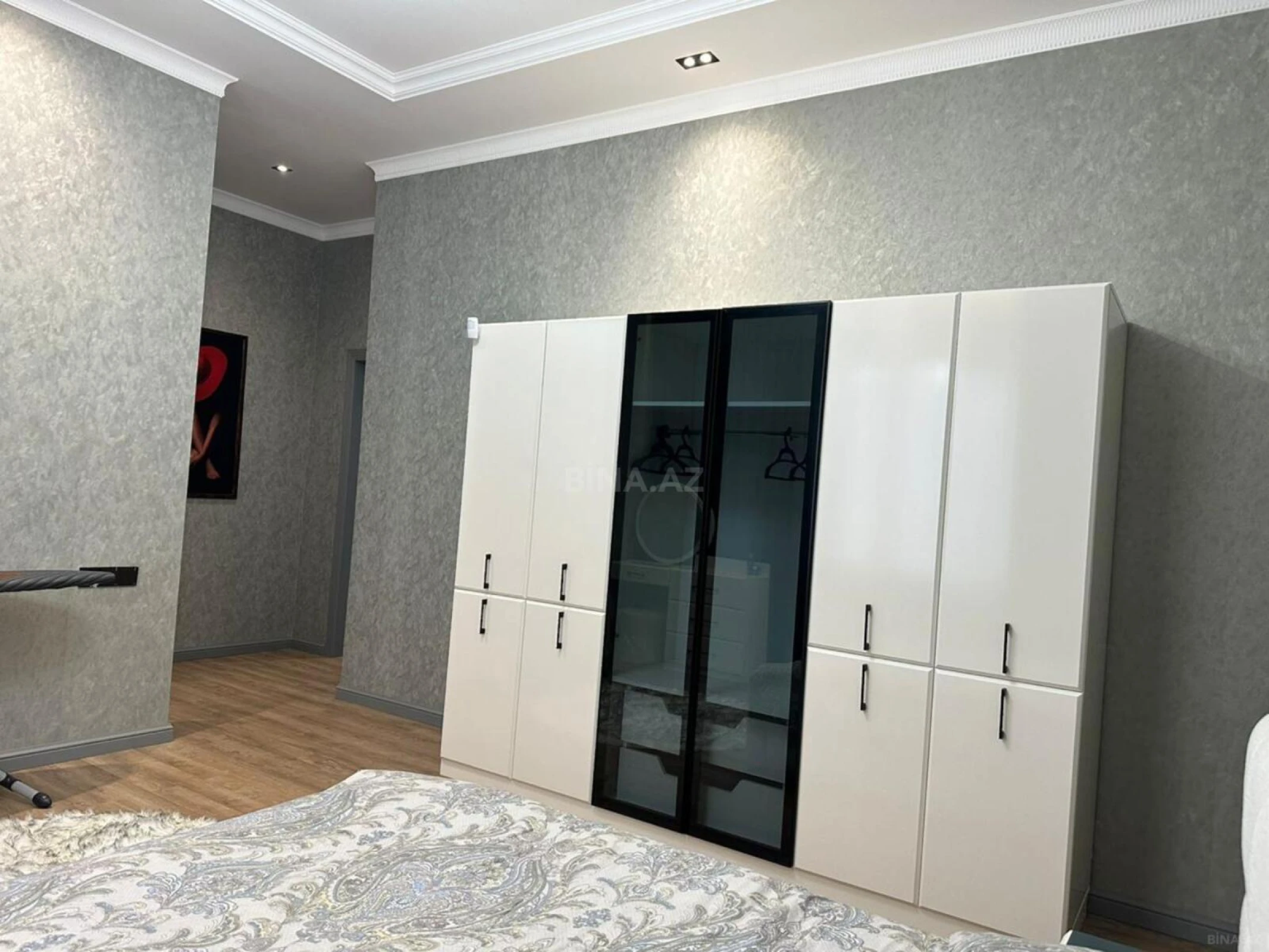 Kirayə verilir 5 otaqlı həyət evi 270 m²