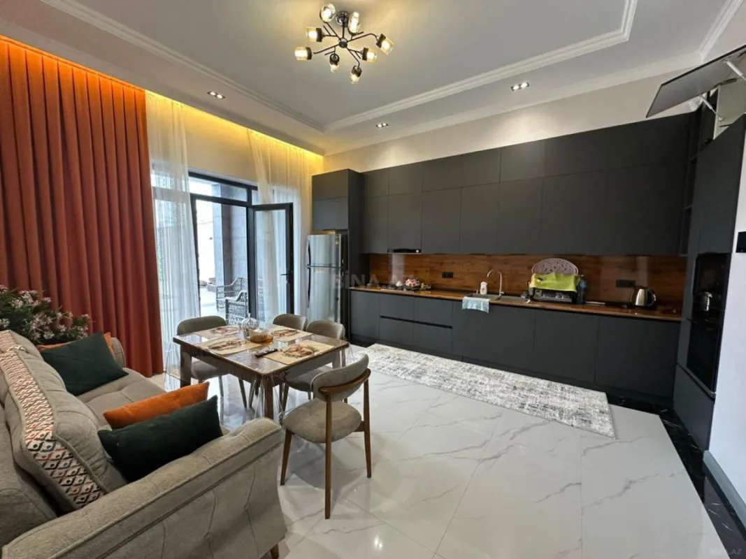 Kirayə verilir 5 otaqlı həyət evi 270 m²