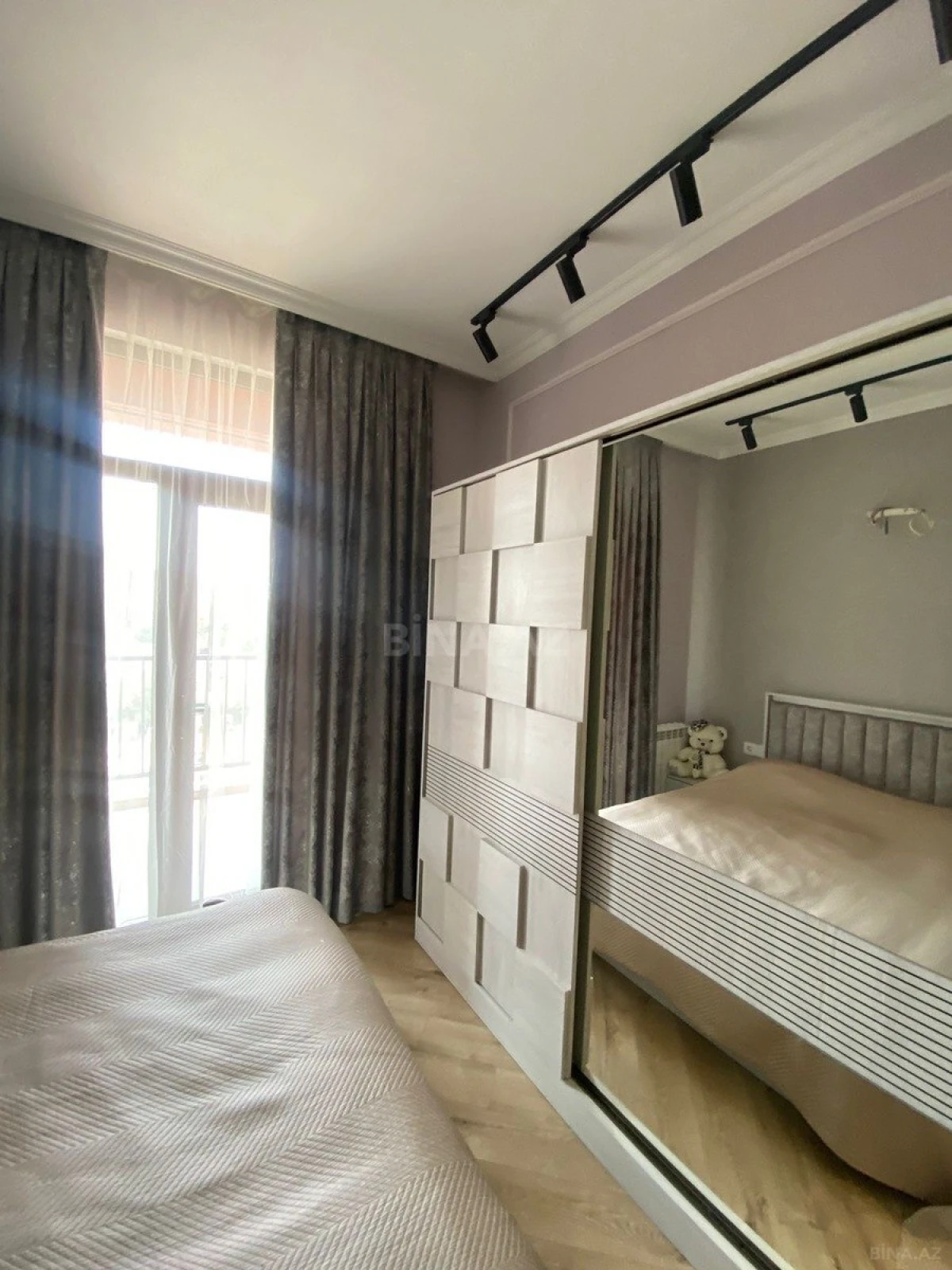 Kirayə verilir 2 otaqlı mənzil 72 m²