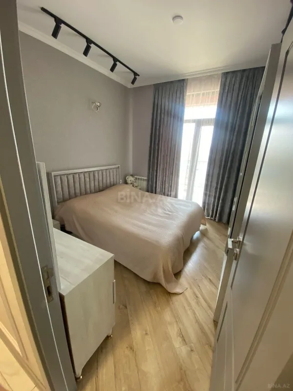 Kirayə verilir 2 otaqlı mənzil 72 m²