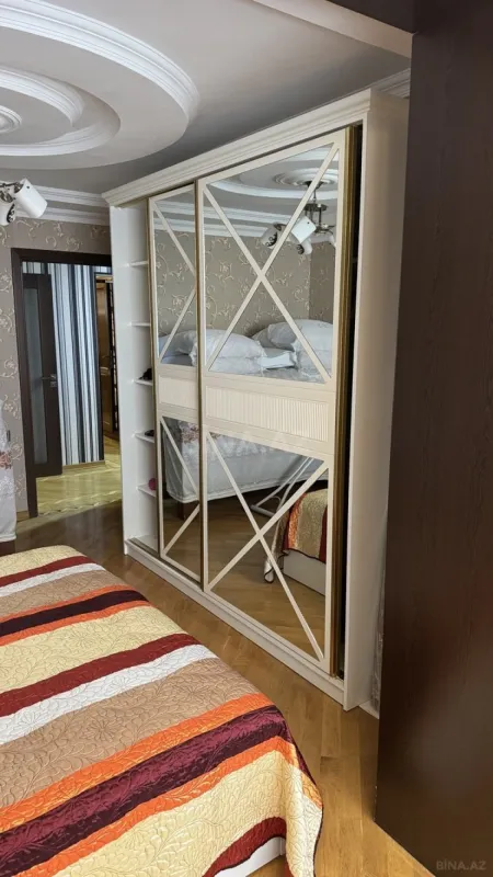 Satılır 4 otaqlı mənzil 85.7 m²