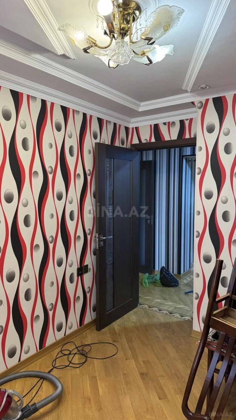 Satılır 4 otaqlı mənzil 85.7 m²