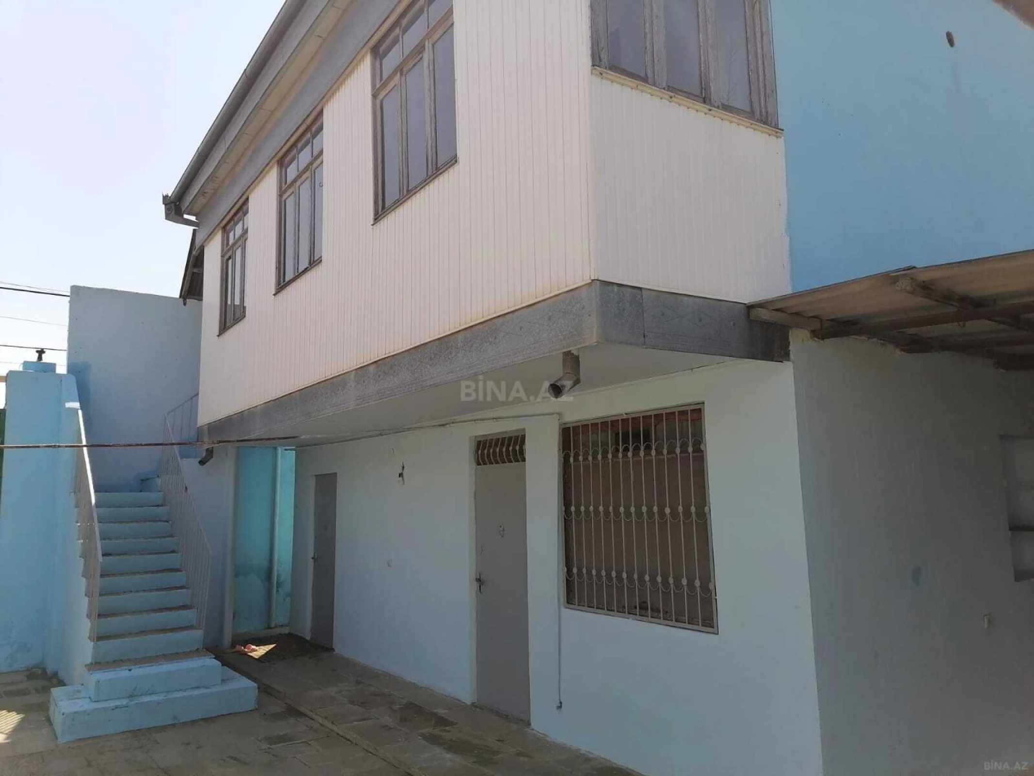 Satılır 5 otaqlı həyət evi 140 m²