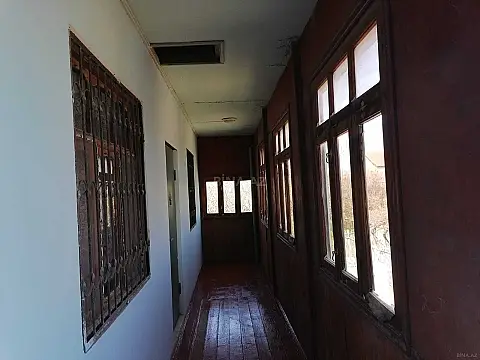 Satılır 5 otaqlı həyət evi 140 m²