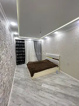 Kirayə verilir 4 otaqlı mənzil 140 m²