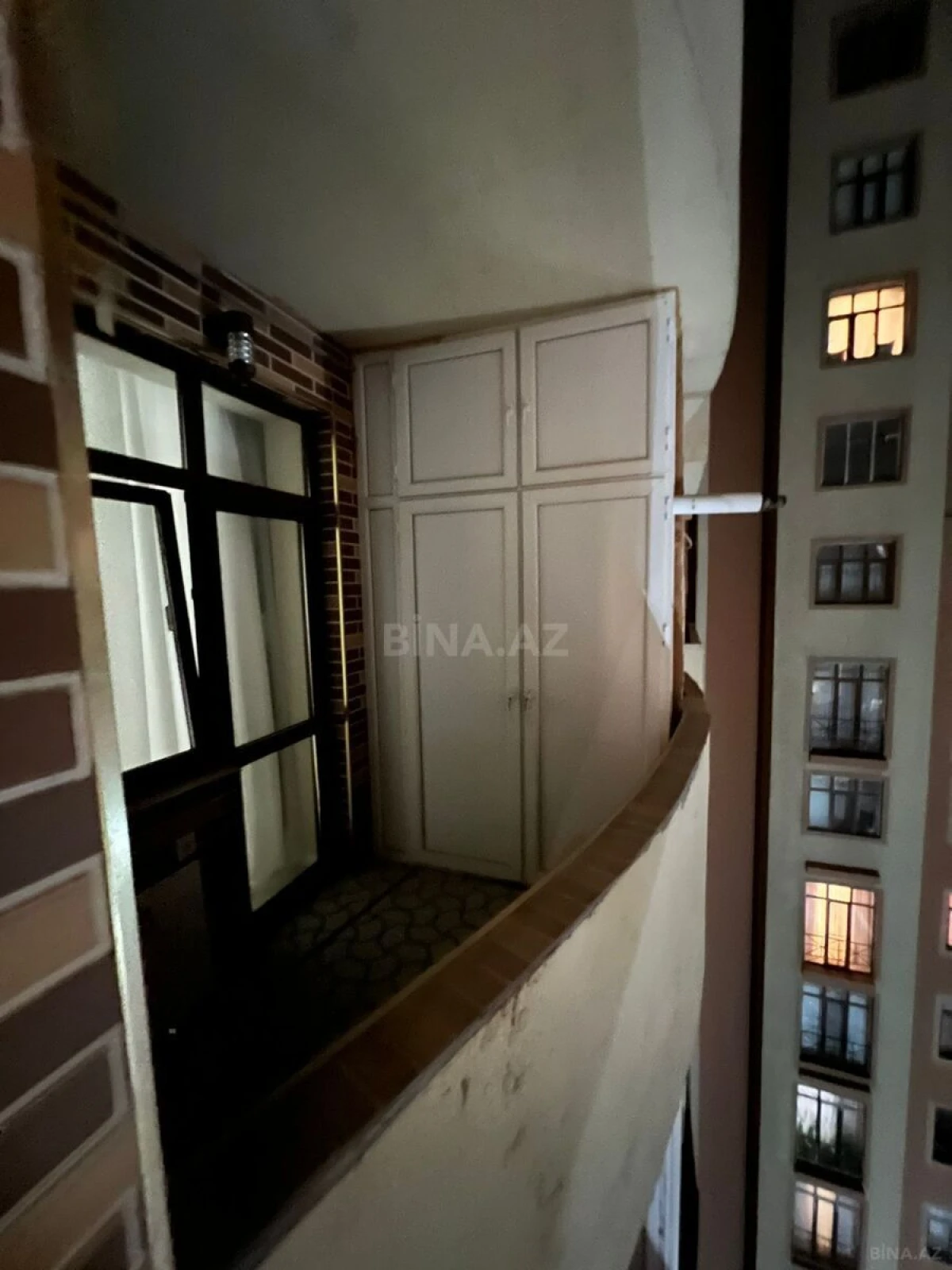 Kirayə verilir 4 otaqlı mənzil 140 m²