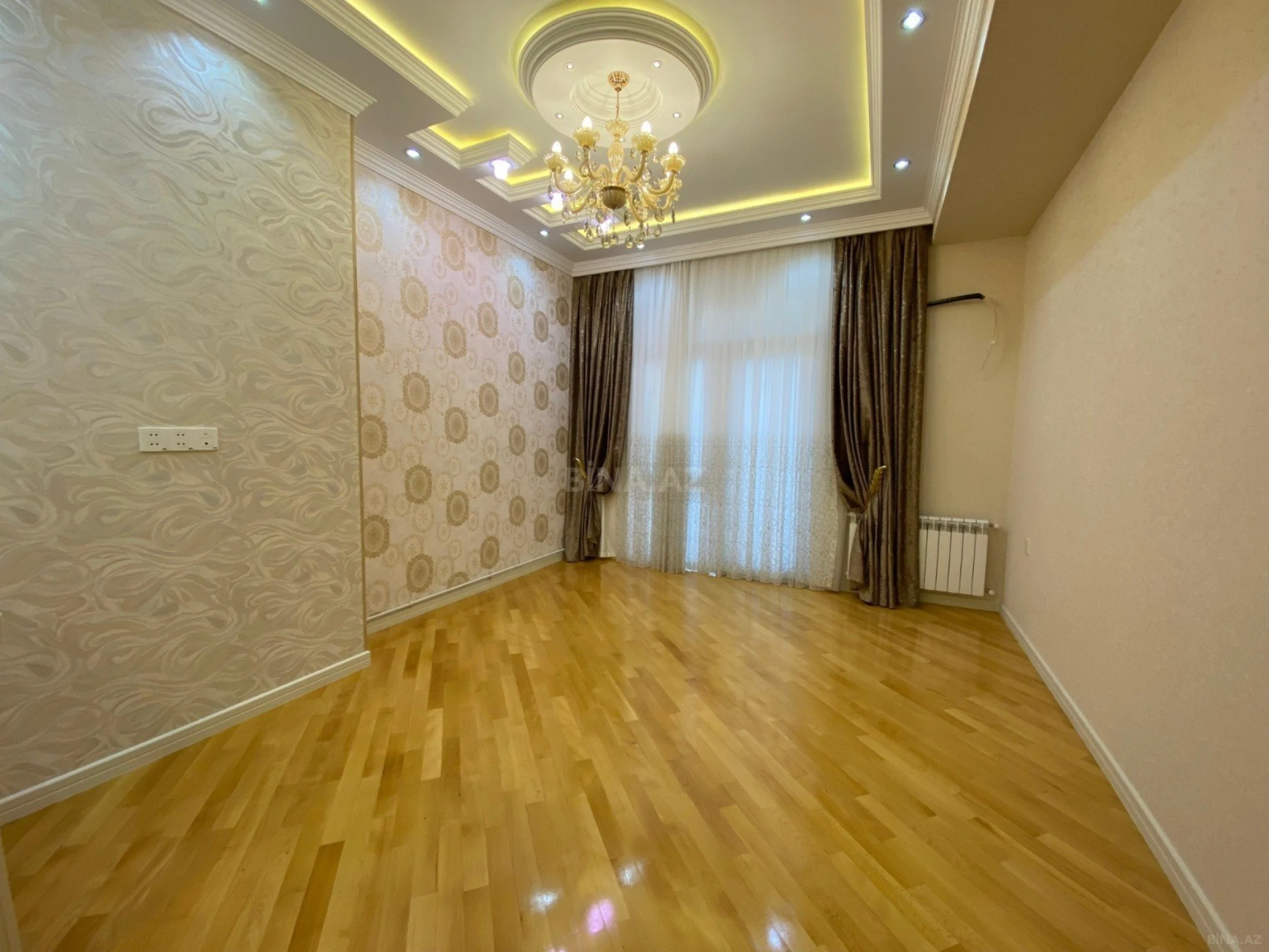 Satılır 3 otaqlı mənzil 102 m²