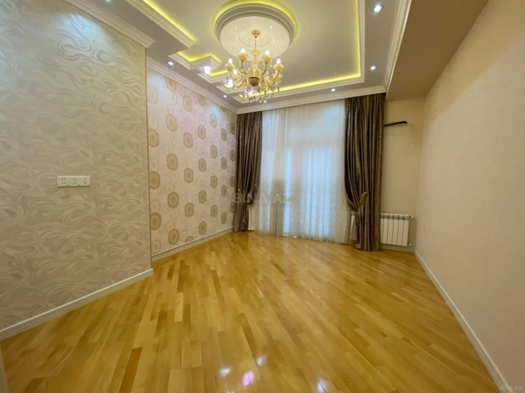 Satılır 3 otaqlı mənzil 102 m²