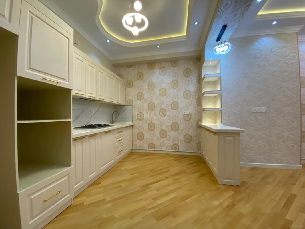 Satılır 3 otaqlı mənzil 102 m²