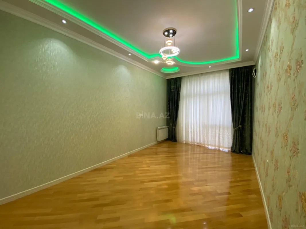 Satılır 3 otaqlı mənzil 102 m²