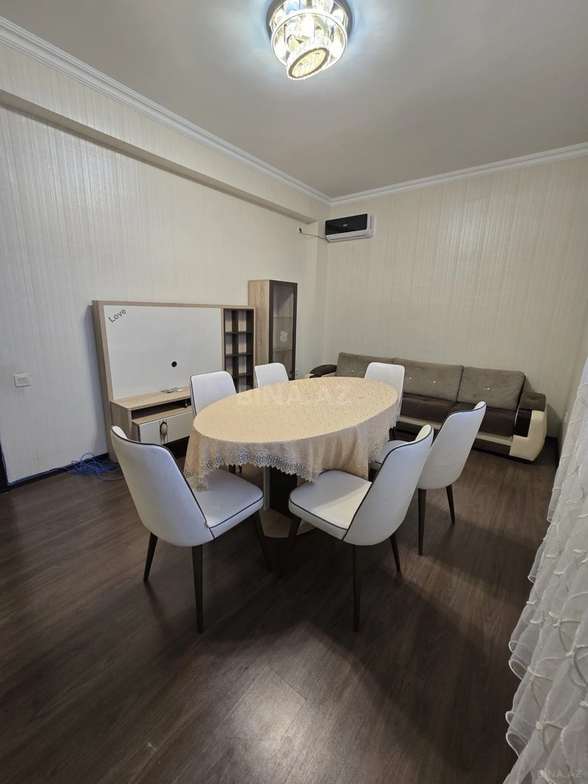 Kirayə verilir 2 otaqlı mənzil 65 m²
