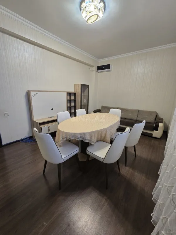 Kirayə verilir 2 otaqlı mənzil 65 m²
