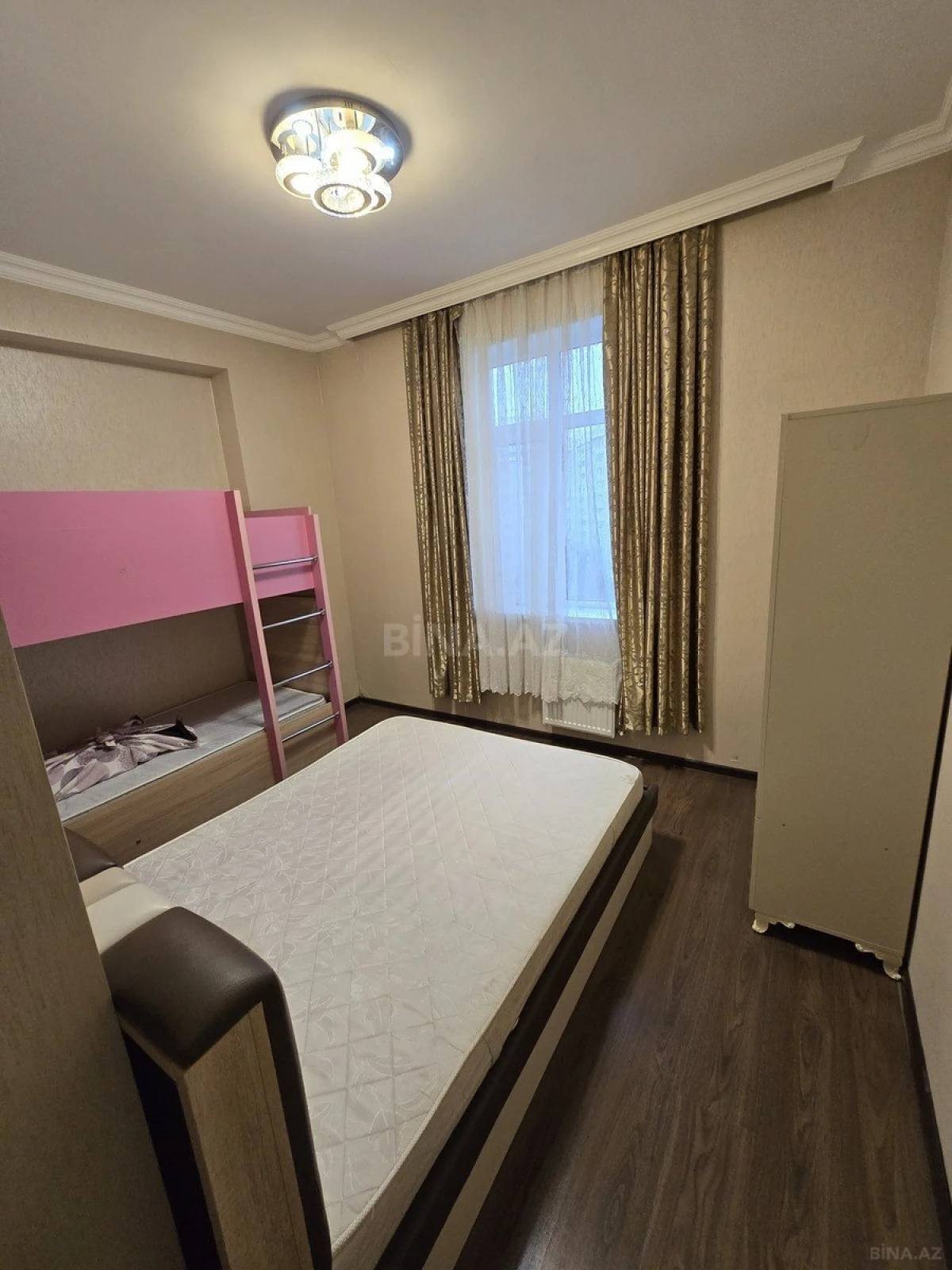Kirayə verilir 2 otaqlı mənzil 65 m²