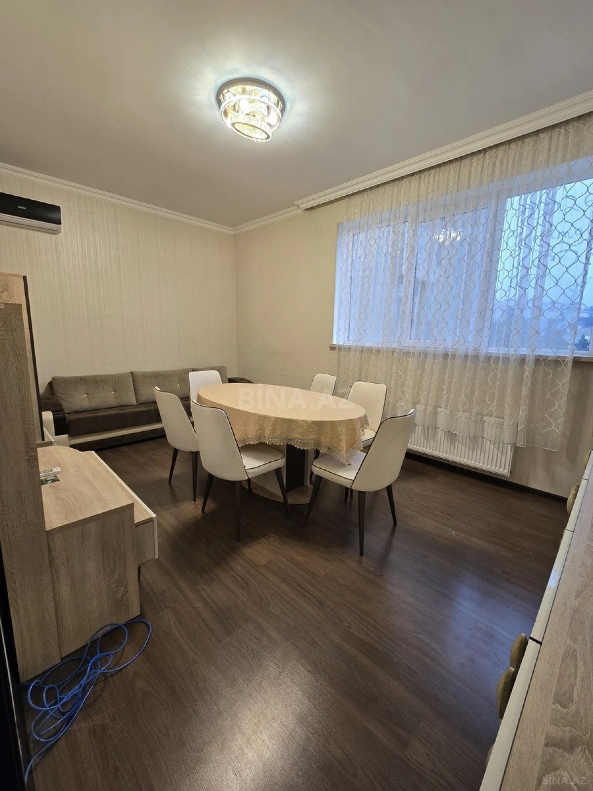 Kirayə verilir 2 otaqlı mənzil 65 m²