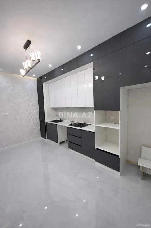 Satılır 3 otaqlı mənzil 126 m²