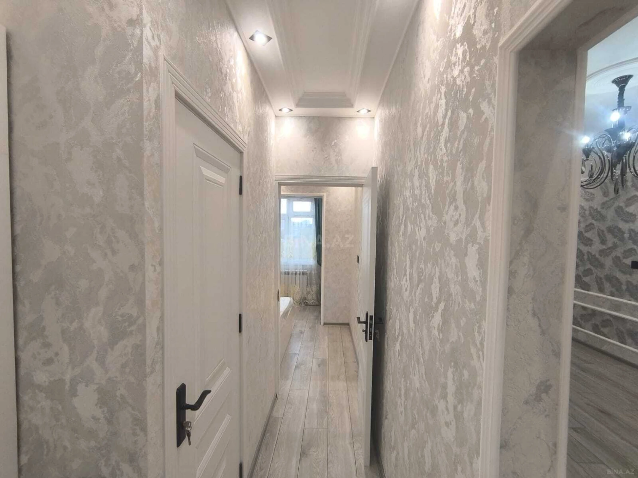 Satılır 2 otaqlı mənzil 47 m²